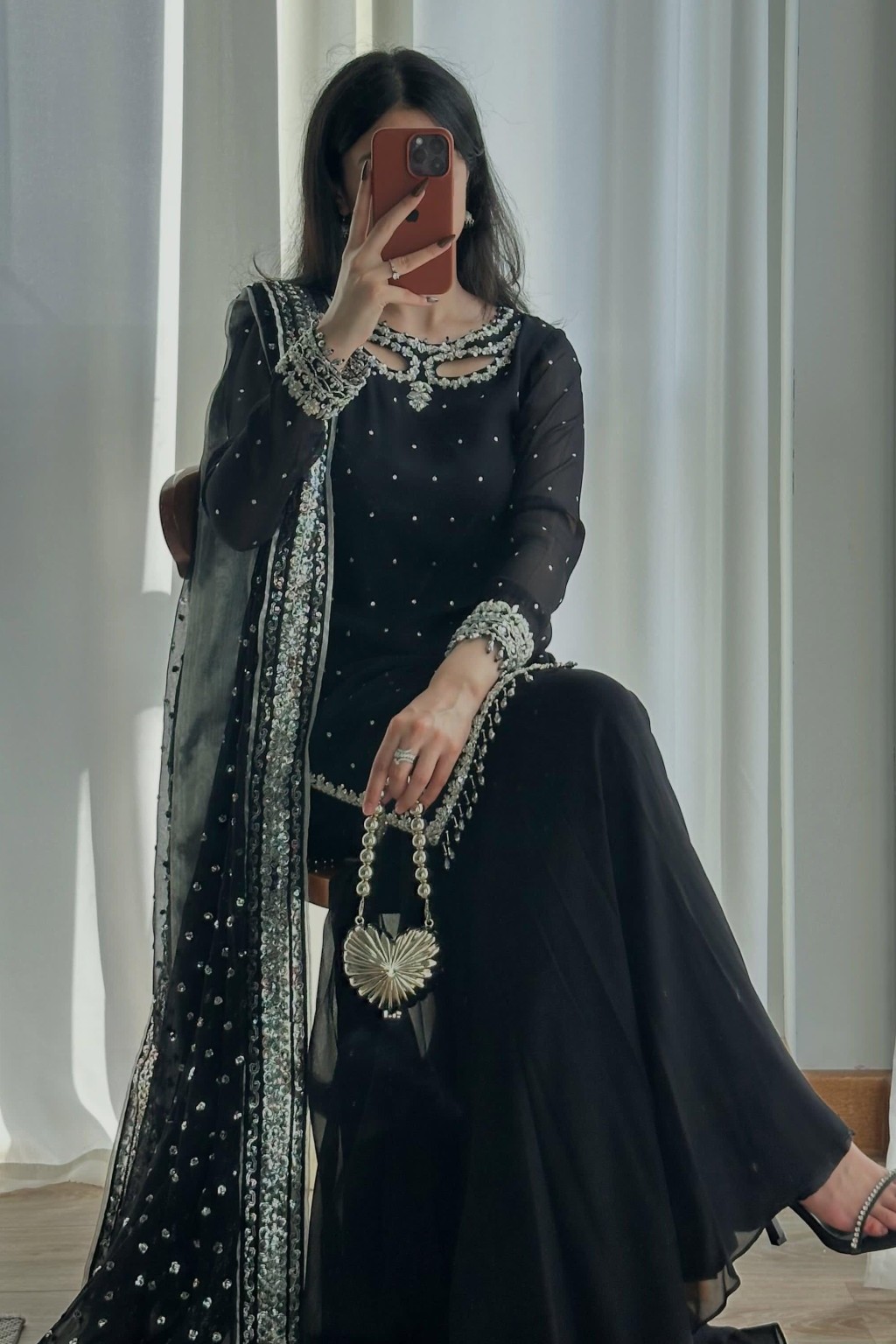 Gadhwal Silk Premium