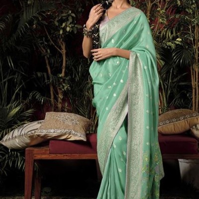 Green  Pure Viscose Dola Silk With Zari Weaving Designer Pallu Attached Heavy Tussles Saree 